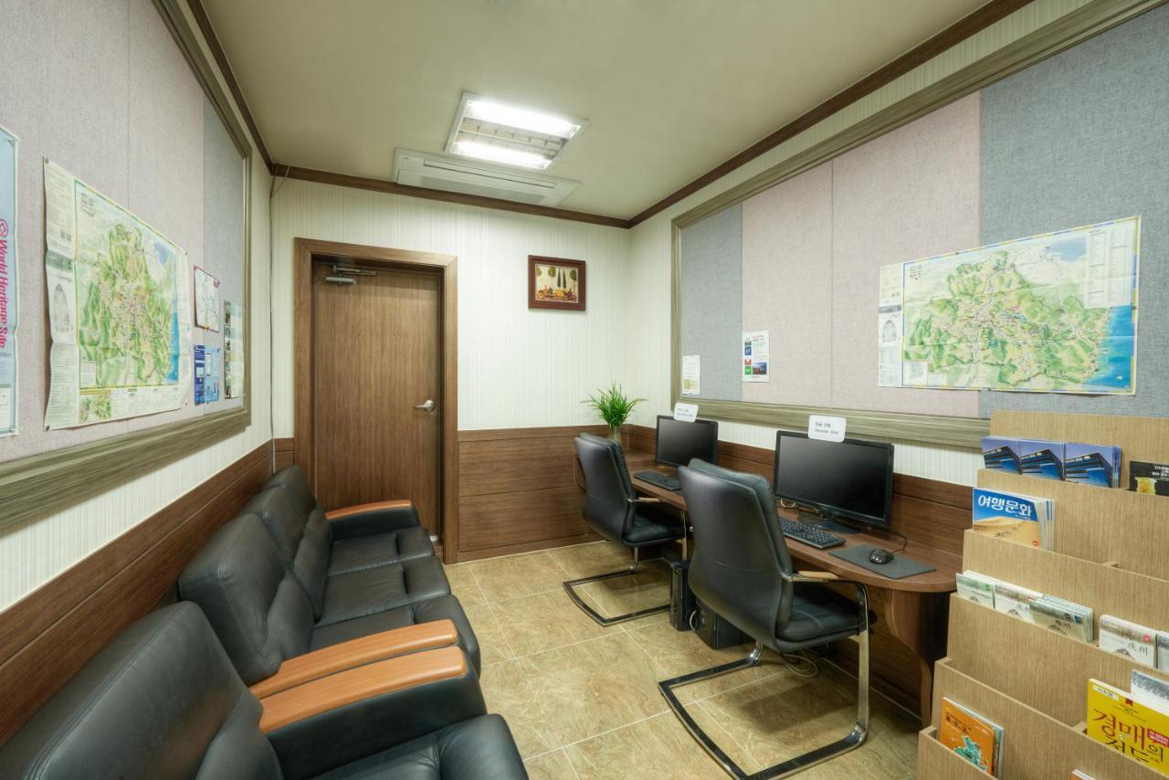 Gyeongju Gg Tourist Hotel Zewnętrze zdjęcie
