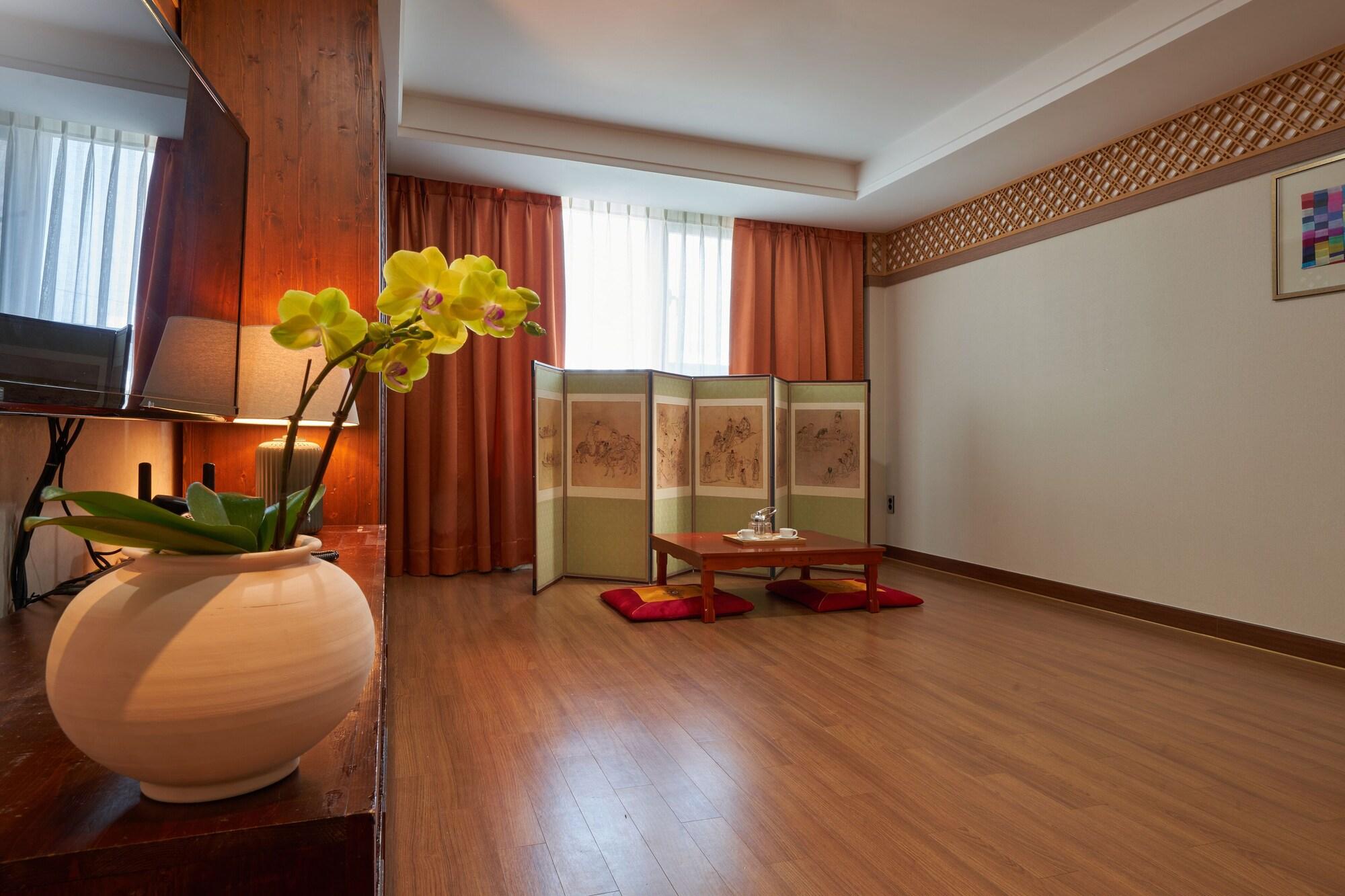 Gyeongju Gg Tourist Hotel Zewnętrze zdjęcie